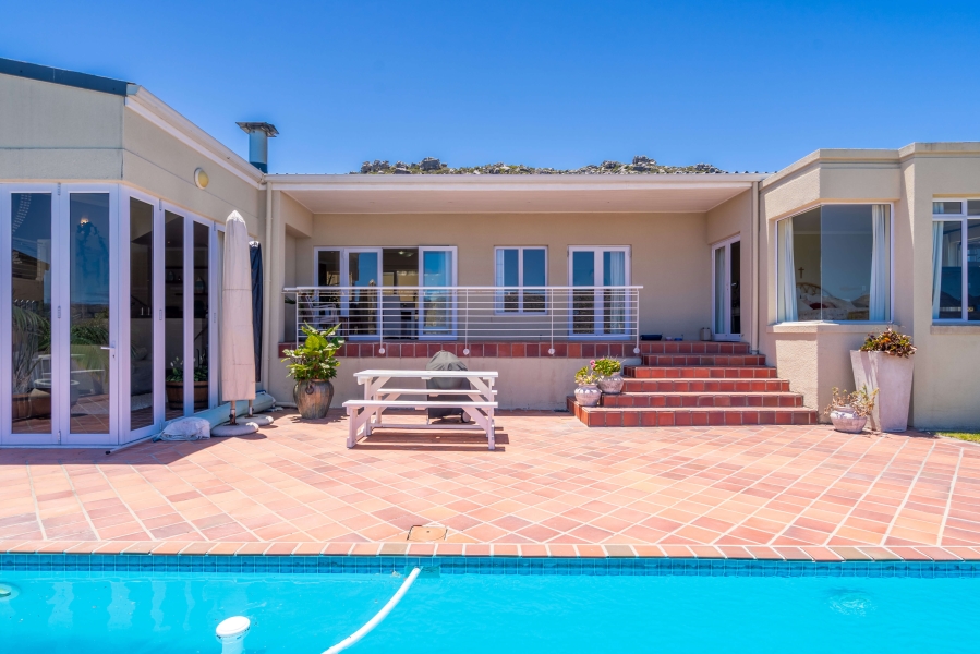 4 Bedroom Property for Sale in Glencairn Heights Western Cape